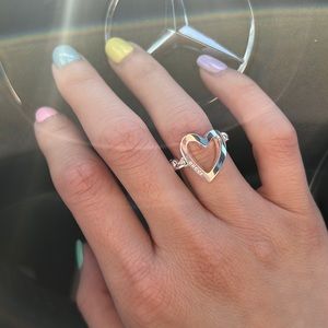 Gucci Silver Heart Ring Size 6 NWT